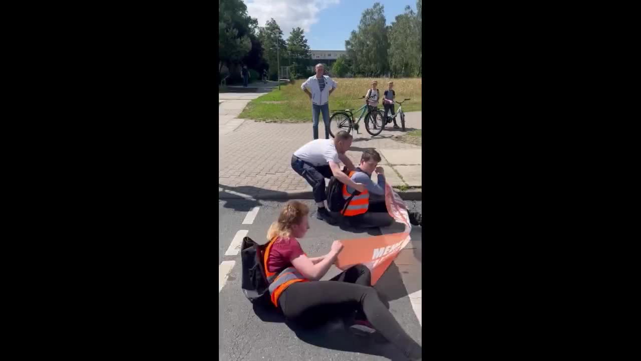Idiot Climate Activists Who ‘Glued’ Themselves to Road Might Require Amputation