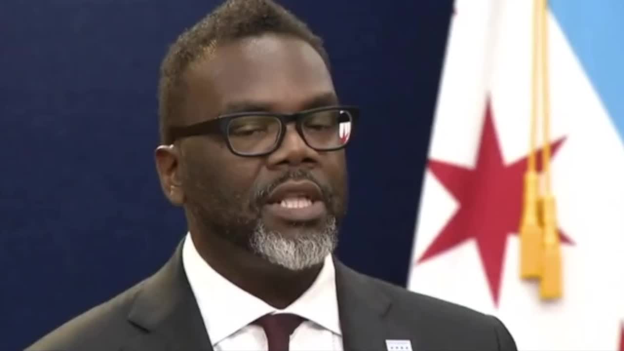 Chicago Doesn't Want You To Call Groups of Thugs Robbing Businesses a Mob